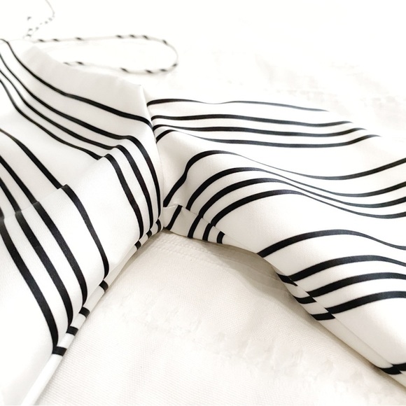 Amur WHITE BLACK SATIN STRIPED HALTER OFF THE SHOULDER LONG BELL SLEEVE DRESS - Picture 10 of 12